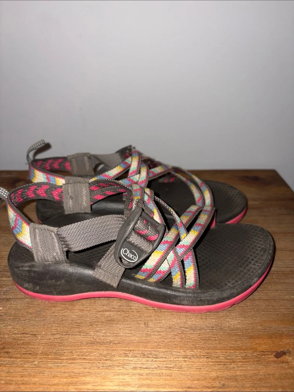 Chaco Kids Multicolor Strap Sandals with Black Footbed and Pink Trim Youth 2